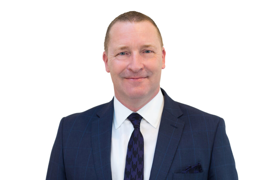 A photo of Simon Carter.